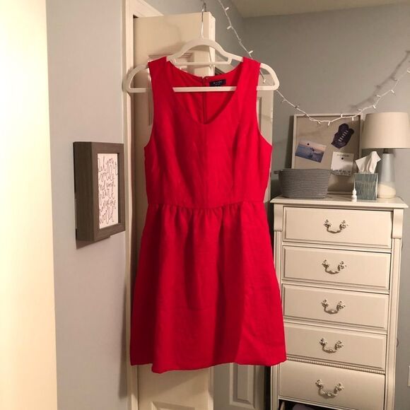 RED Dress - 8 - Picture 2 of 9